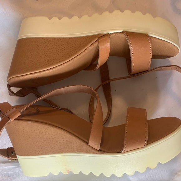 Wedge sandals - Picture 1 of 7